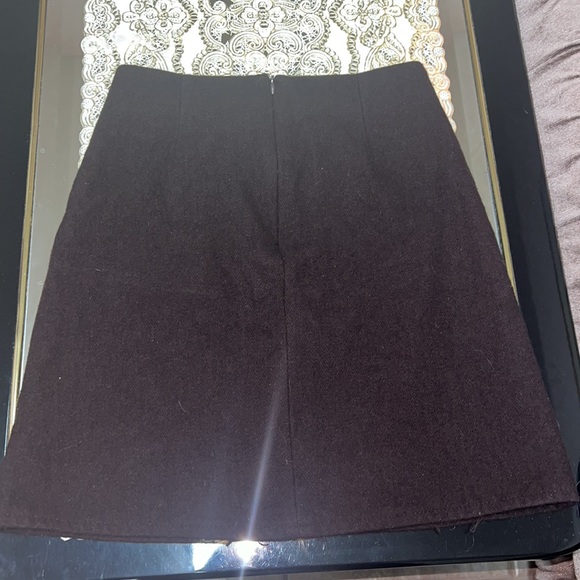 Dark brown felt mini skirt with flower pattern - Picture 2 of 2